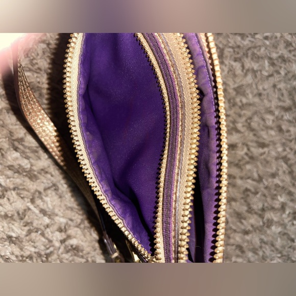 Rare Coach Poppy Wristlet - Picture 3 of 4